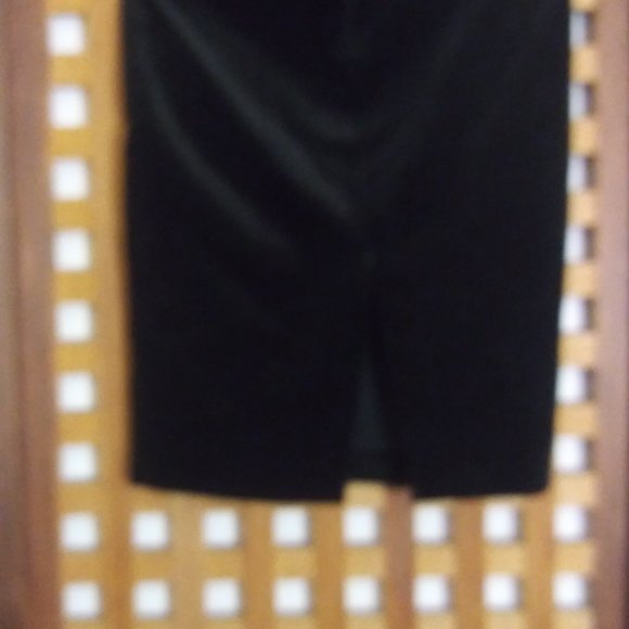 Gucci Black Velvet Skirt Size 42 Euro 4 US . - Picture 6 of 6